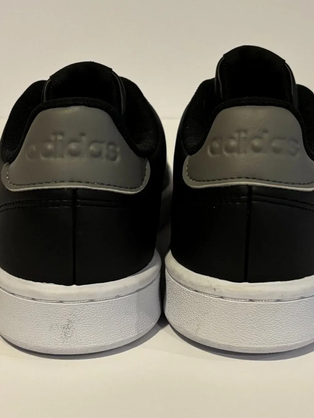 Adidas Advantage Men's Black/White Sneakers - Size 8